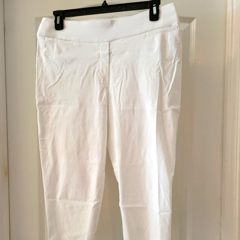 Apt 9 white pants